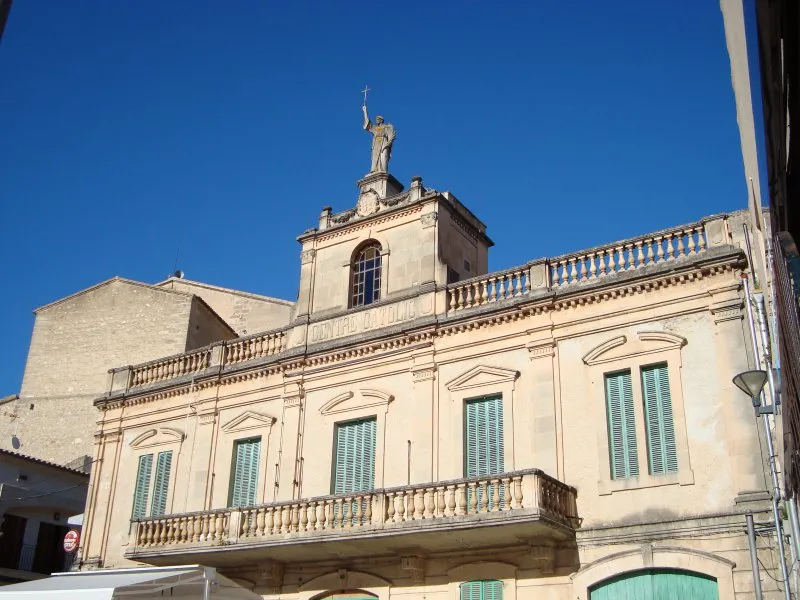 Det gamle katolske kulturhus Centre Catolic i landsbyen Sant Joan på Mallorca.