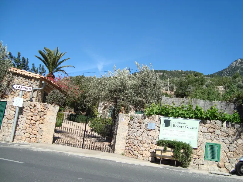 Hus og museum tilhørende forfatter Robert Graves i byen Deia på øen Mallorca.