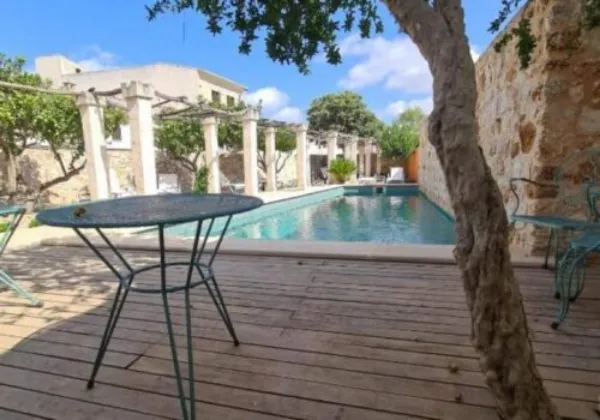 Sødt lille petit hotel i Algaida, Mallorca, Spanien.