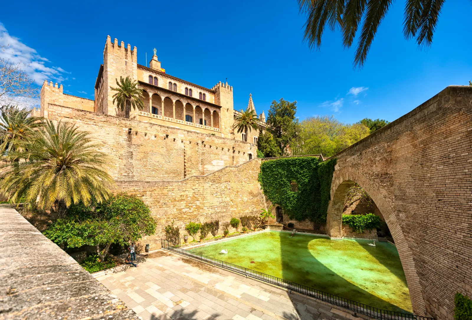 Palau de Almudaina, royalt palads i Palma by, på øen Mallorca i Spanien.