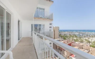 Havudsigt fra balkon på hotel i s'Arenal på øen Mallorca.