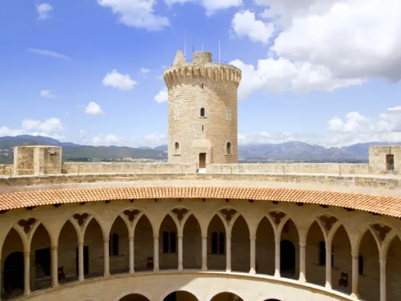 Castell de Bellver slot i Palma by på øen Mallorca i Spanien.