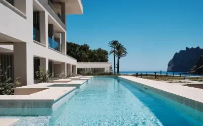 Adults Only design hotel med havudsigt i Cala Sant Vicent på Mallorca.