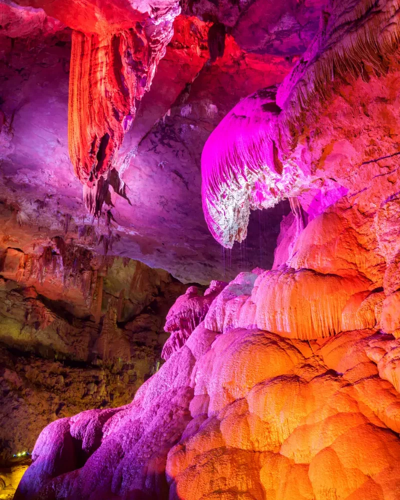 Drypstensgrotterne Cuevas de Arta, i byen Canyamel, Mallorca.