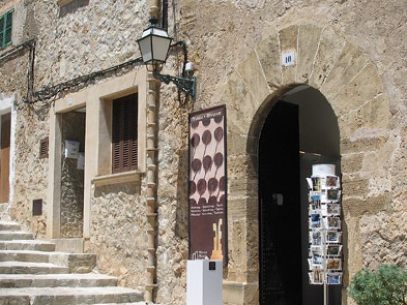 Marti Vicenc museum i byen Pollenca på øen Mallorca.